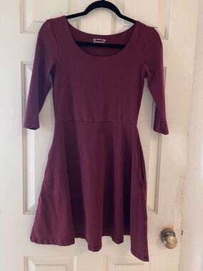 Pact Organic Fit & Flare Midi Dress in Burgundy with Pockets - Small